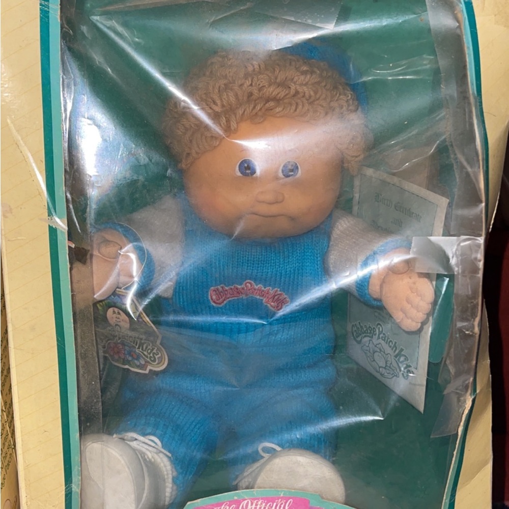 Coleco 1983 Cabbage Patch Kid Doll,box, Birth Certificate, Adoption